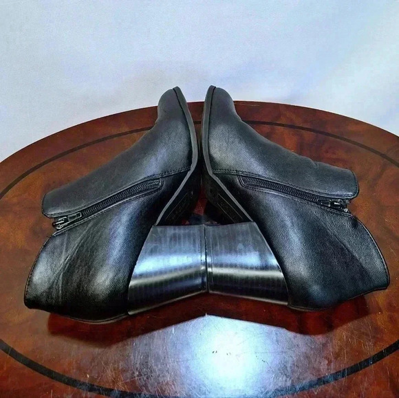 Style & Co. Ankle Boots Heels Womens Black Leather Side Zipper SNC Masrina 9.5M - Picture 5 of 16